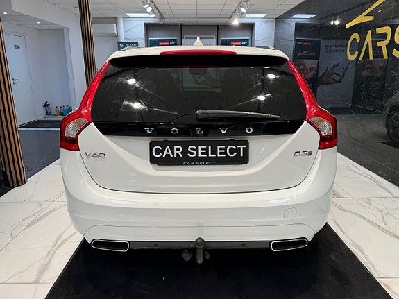 Volvo V60 4 of 28