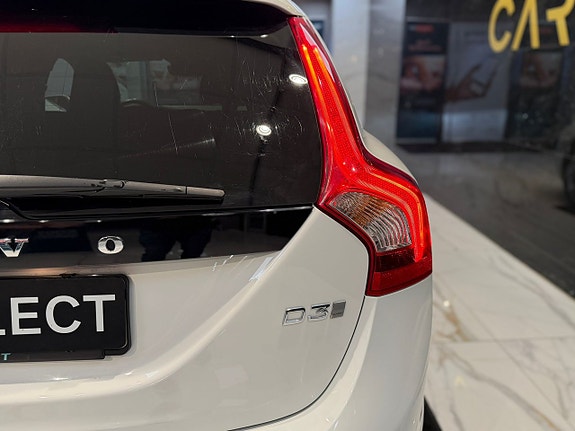 Volvo V60 26 of 28