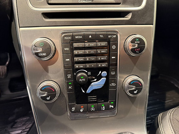 Volvo V60 12 of 28