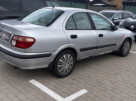 Mitsubishi Lancer 3 of 5