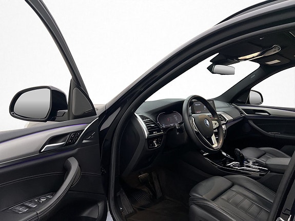 BMW iX3 12 of 30