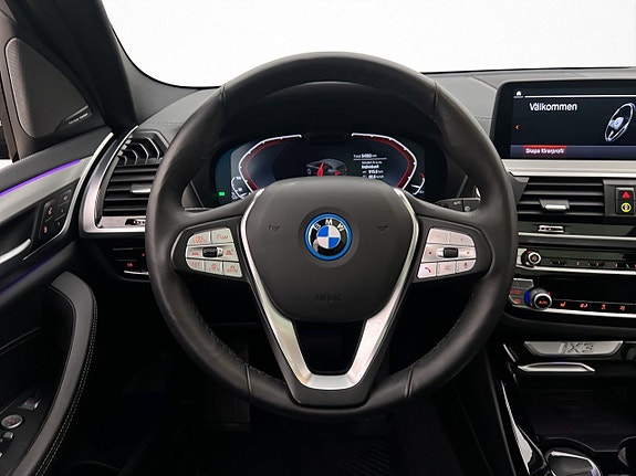 BMW iX3 16 of 30