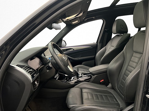 BMW iX3 14 of 30