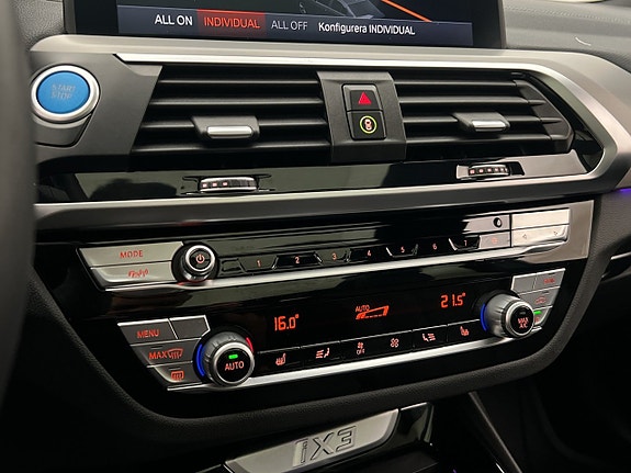 BMW iX3 27 of 30