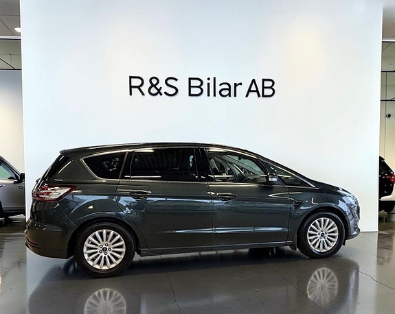 Ford S-MAX 9 of 22