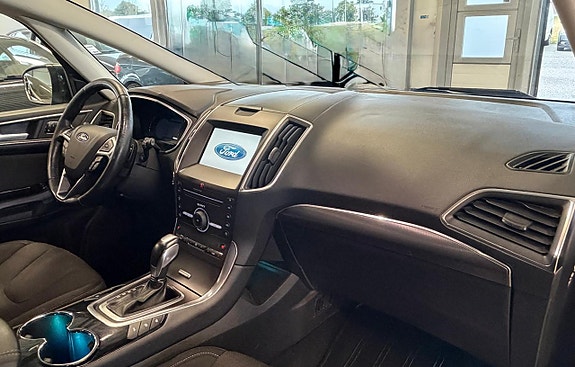 Ford S-MAX 12 of 22
