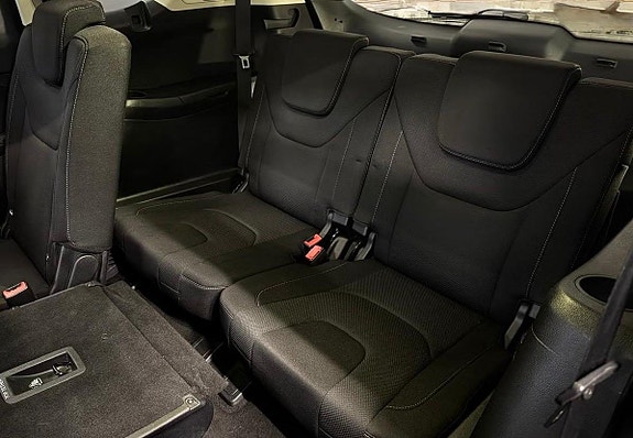 Ford S-MAX 17 of 22