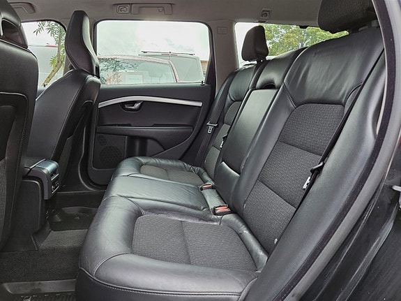 Volvo V70 16 of 16