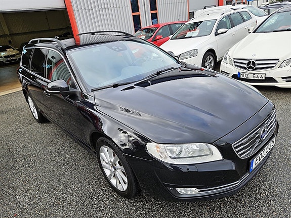 Volvo V70 4 of 16