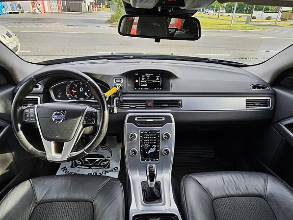 Volvo V70 14 of 16