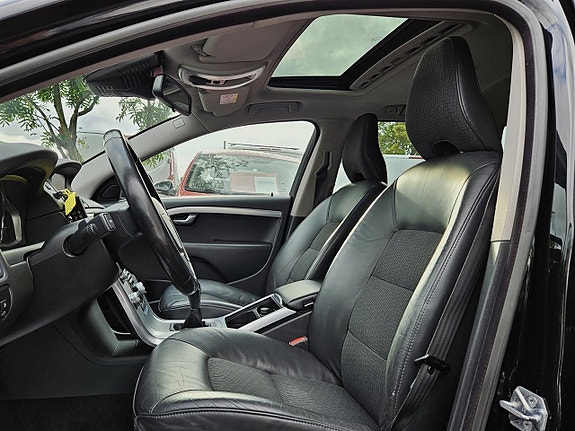 Volvo V70 9 of 16