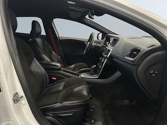 Volvo V40 10 of 20