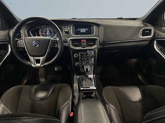 Volvo V40 8 of 20