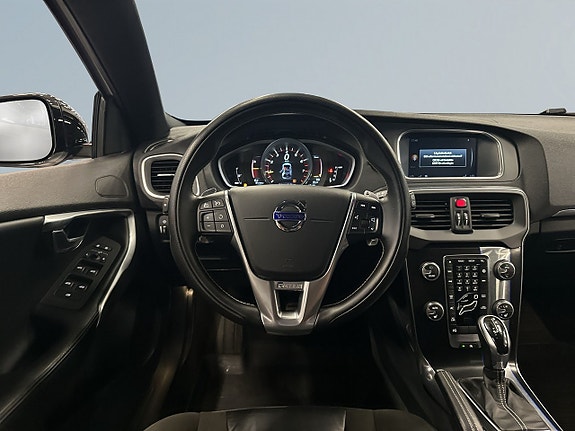 Volvo V40 9 of 20