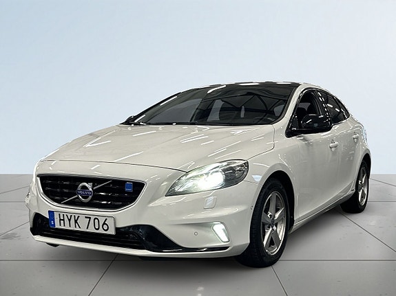 Volvo V40 16 of 20