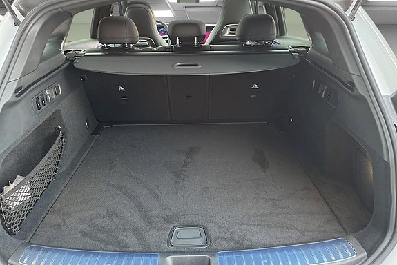 Mercedes-Benz GLC300 de 14 of 20