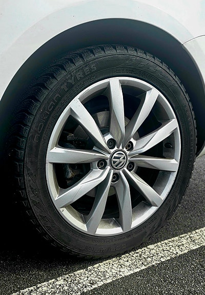 Volkswagen Passat 10 of 10