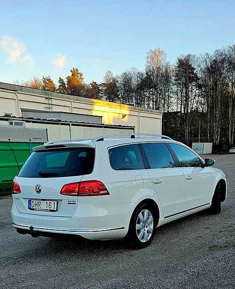 Volkswagen Passat 2 of 10