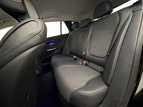Mercedes-Benz C300 29 of 30
