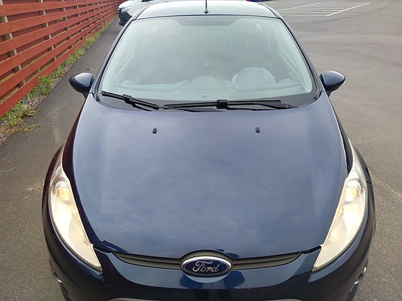 Ford Fiesta 4 of 9