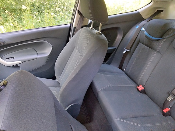 Ford Fiesta 6 of 9