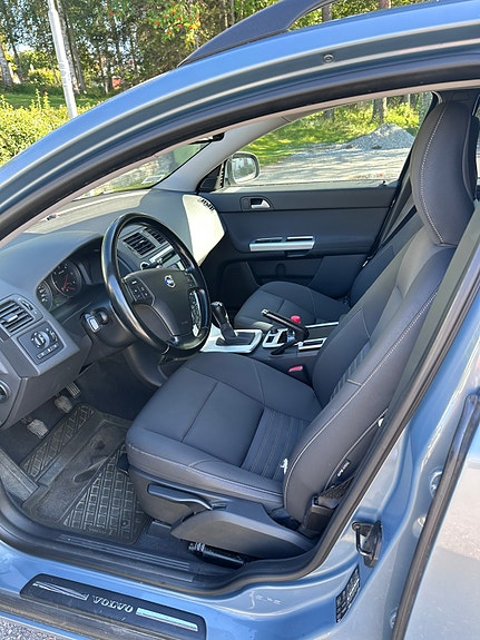 Volvo V50 6 of 8