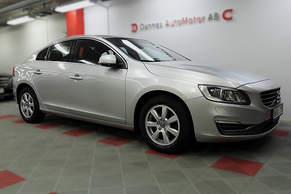 Volvo S60 4 of 26