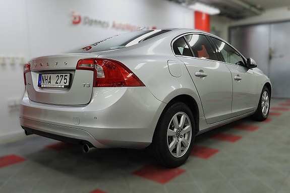 Volvo S60 10 of 26
