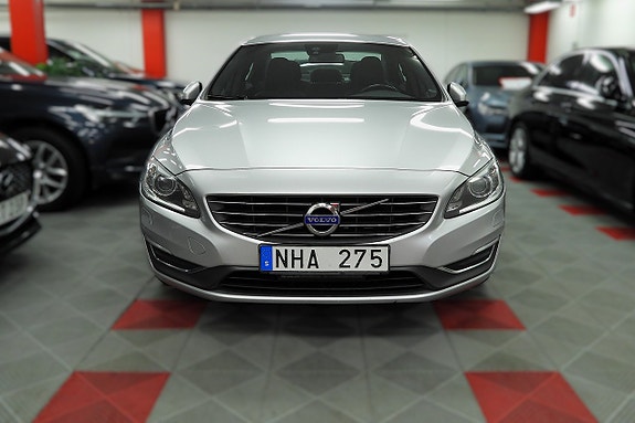 Volvo S60 3 of 26