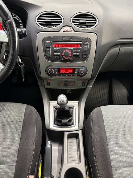 Ford Focus 14 of 19