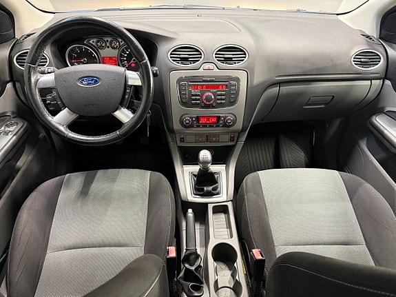Ford Focus 12 of 19