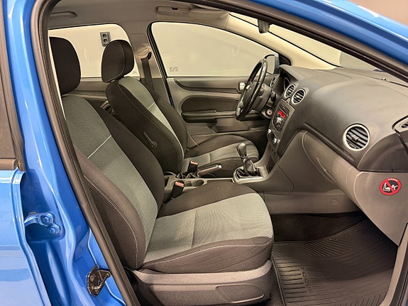 Ford Focus 9 of 19