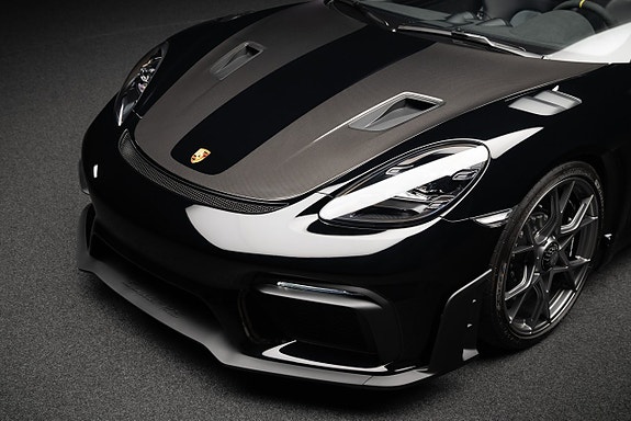 Porsche 718 Spyder RS 8 of 26