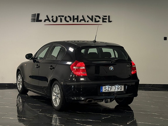 BMW 116i 4 of 17