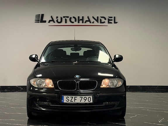 BMW 116i 2 of 17