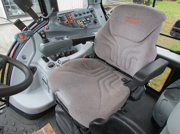 Valtra N123 Turbin, lastare 8 of 12