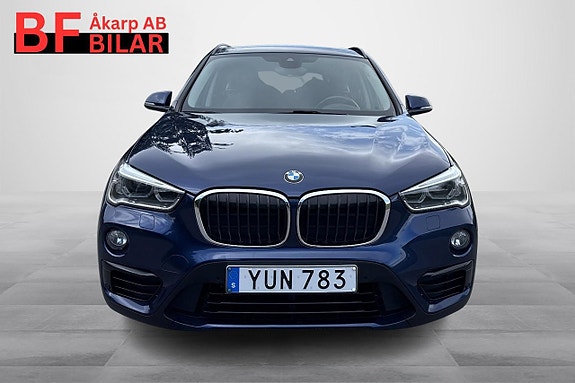 BMW X1 2 of 22