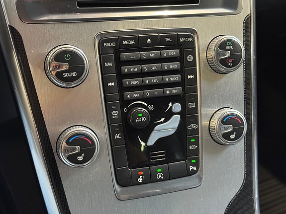 Volvo XC60 17 of 20