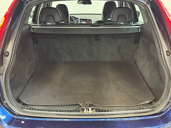 Volvo XC60 7 of 20