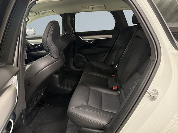 Volvo V90 13 of 25