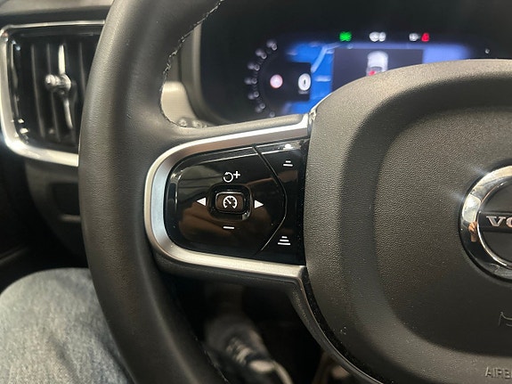 Volvo V90 22 of 25