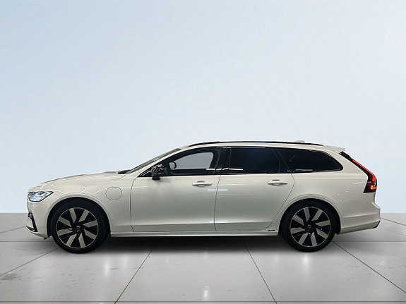 Volvo V90 4 of 25