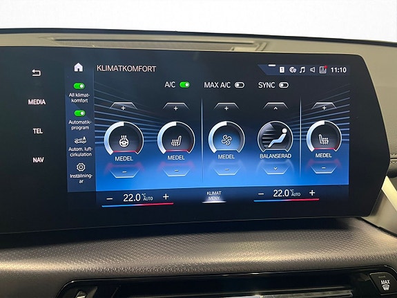 BMW iX1 20 of 26