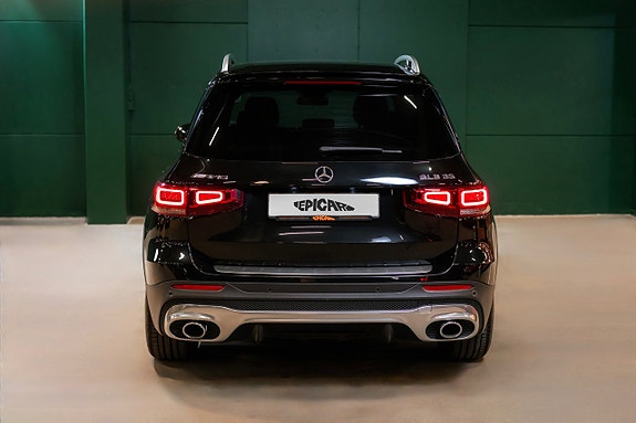 Mercedes-Benz GLB35 6 of 24