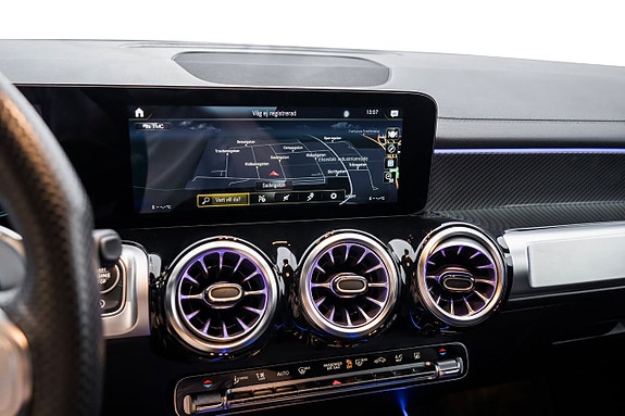 Mercedes-Benz GLB35 13 of 24
