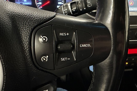 Kia Carens 14 of 22