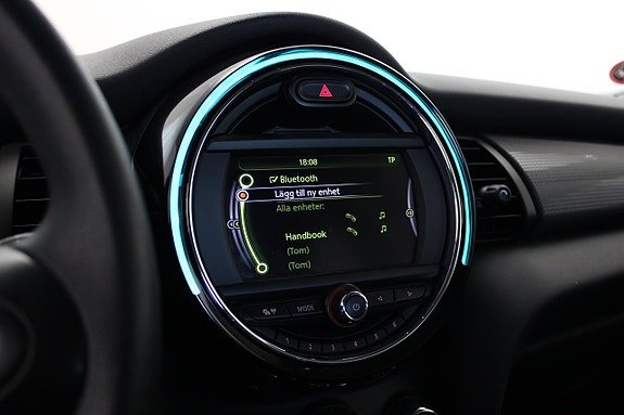 MINI Cooper 19 of 23