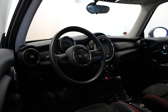MINI Cooper 17 of 23