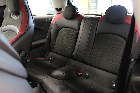 MINI Cooper 10 of 23