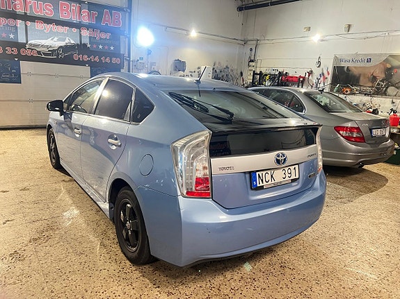 Toyota Prius Plug-in Hybrid 12 of 12
